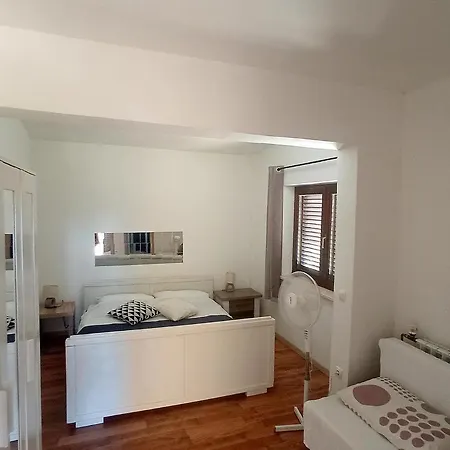 Appartamento Lovely Sumartin